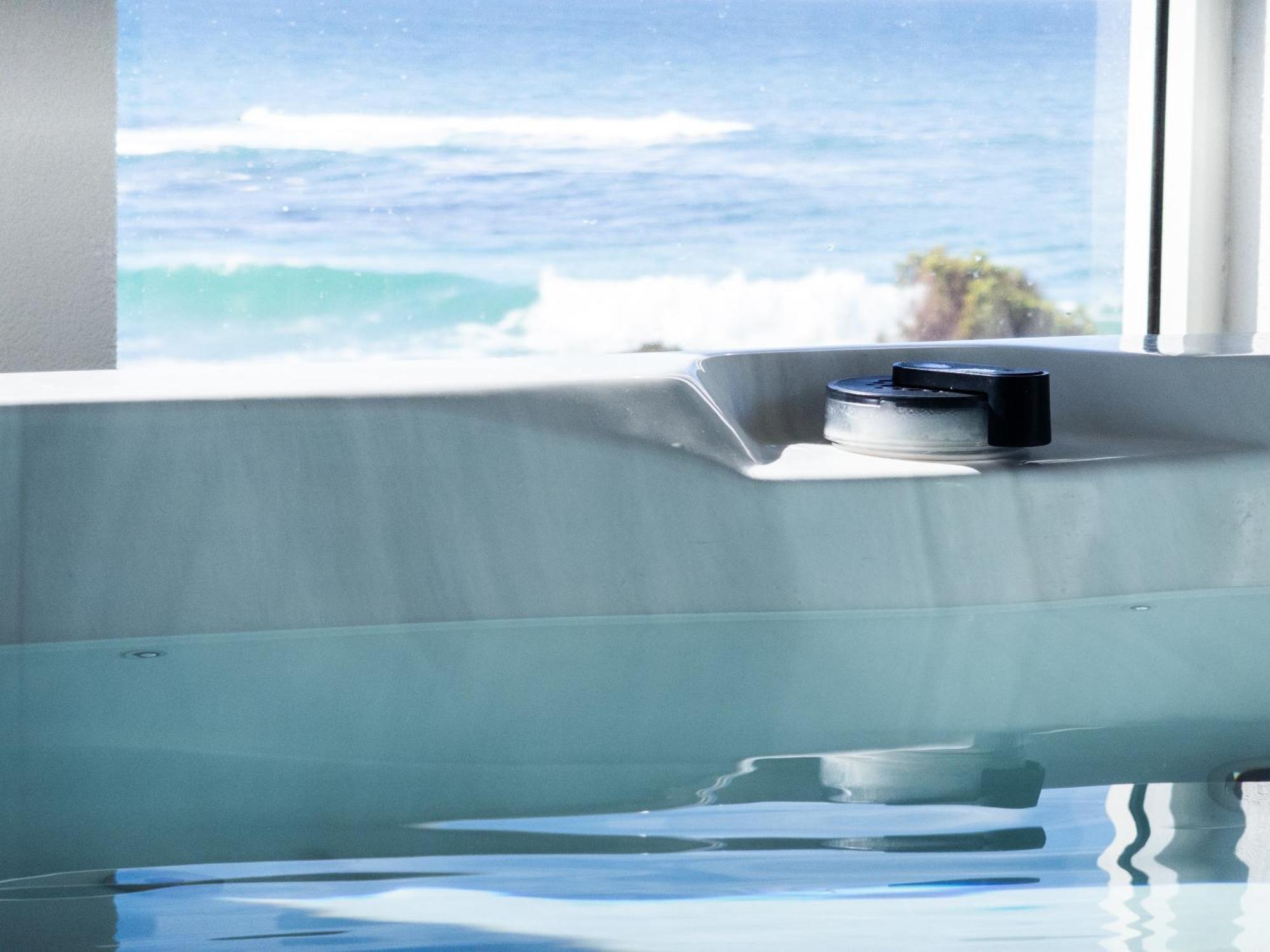Saltwater - Absolute Oceanfront, Fire Pits, Some Villas With Hot Tubs And Sauna Falmouth Exteriör bild